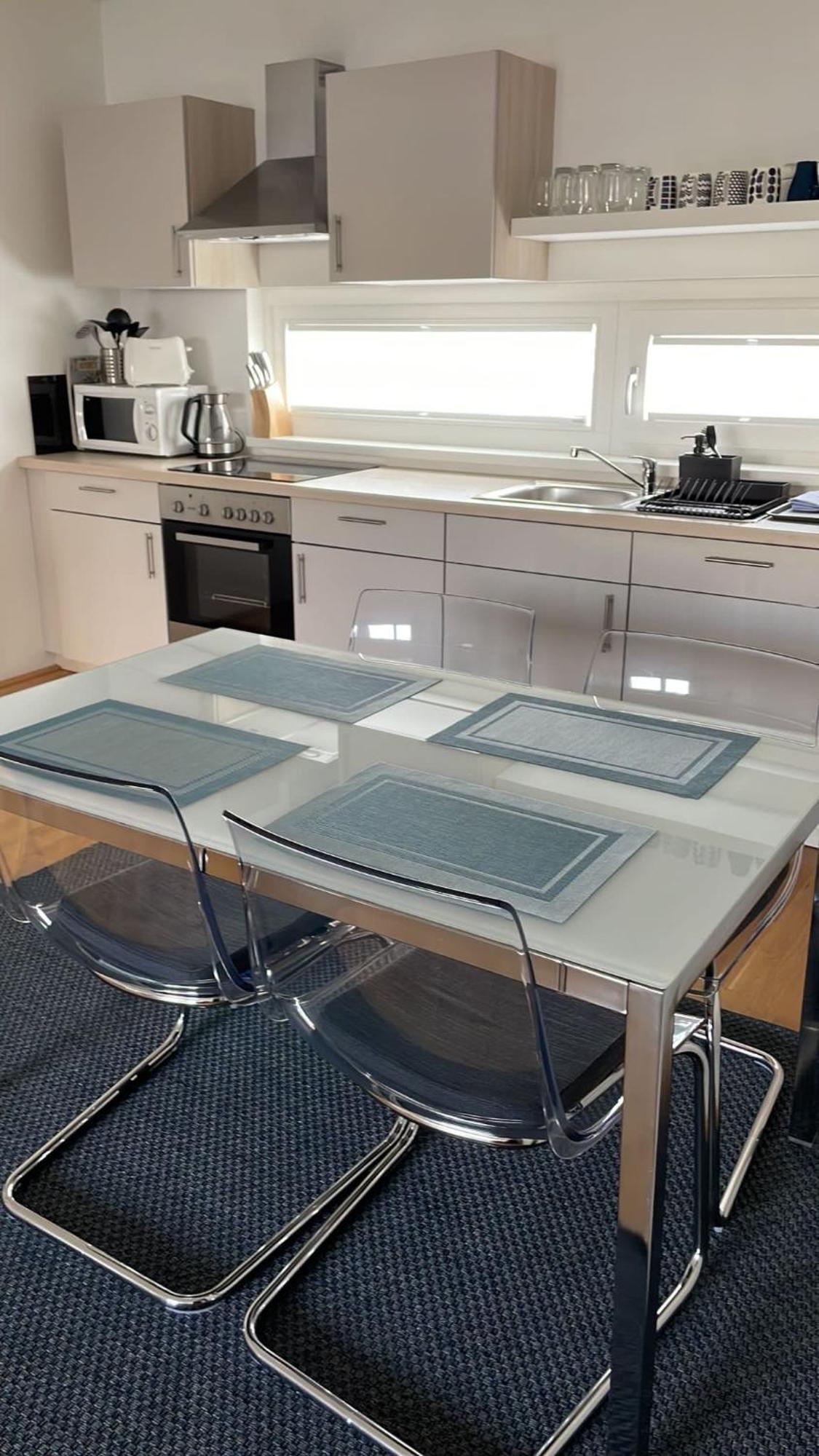 2 Bedroom Apartment Next To Metro U1 And Garage Parking Wien Ngoại thất bức ảnh